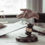 Trei propuneri pentru stârpirea avocaturii clandestine.